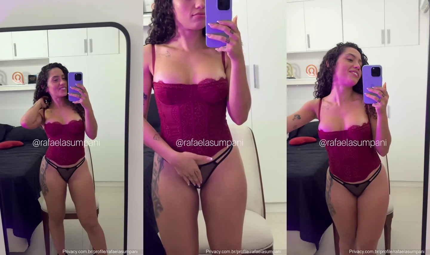 Rafaela Sumpani exibe peitos na pelada do Onlyfans