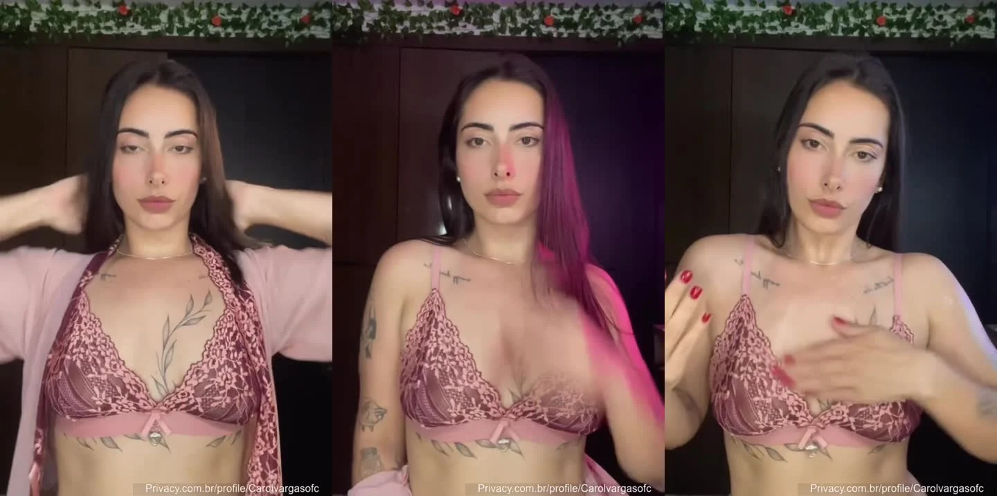 Carol Vargas em cena íntima na OnlyFans hidratando a pele nua