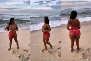 Ruivinha nua na praia: vazamento íntimo brasileiro